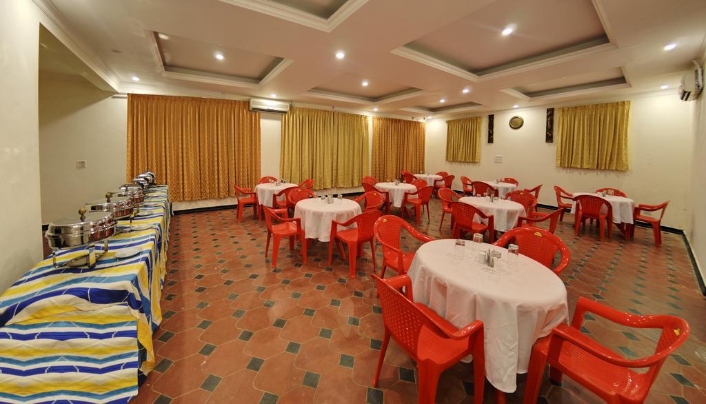 Royal Club Hotel Chennai Exterior photo